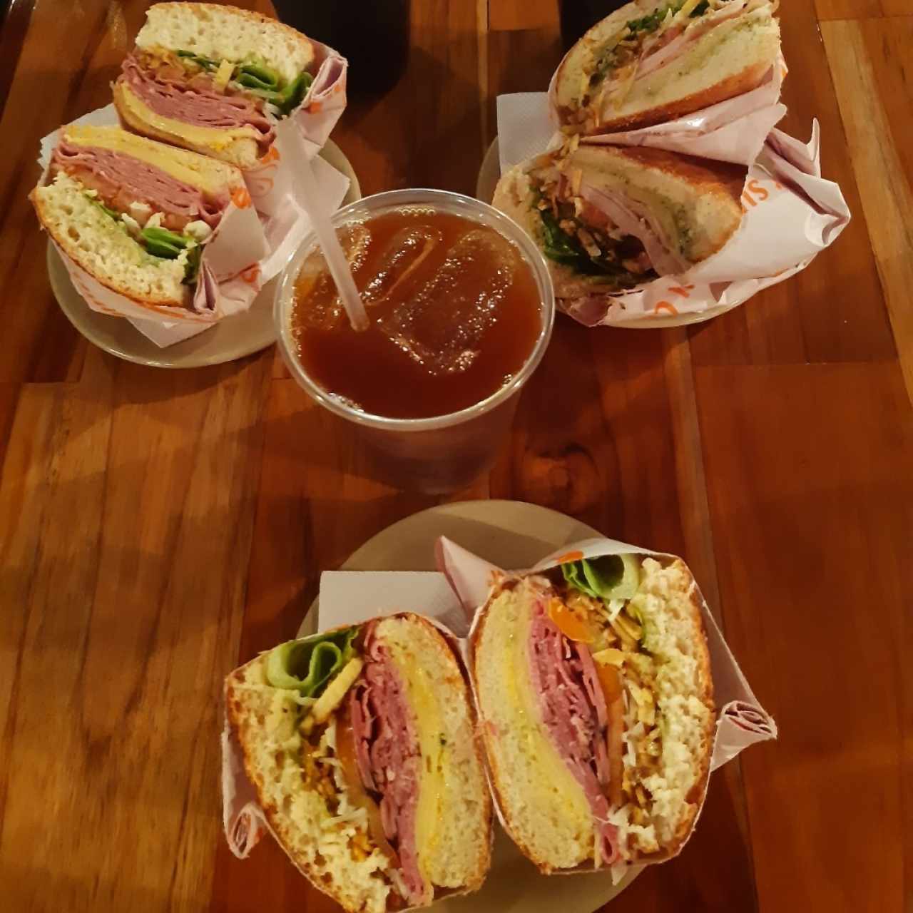 Sándwich de Roast Beef y Papelón con Limón 