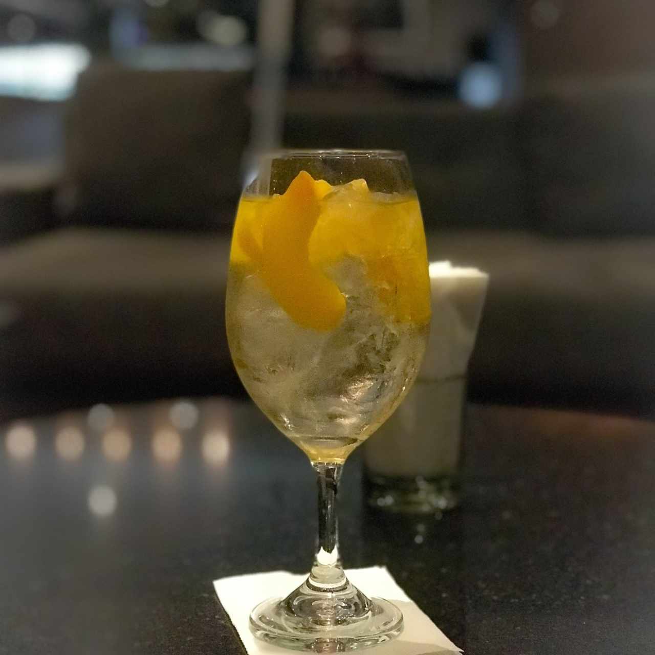 Blanco de verano con trozos de melocoton 