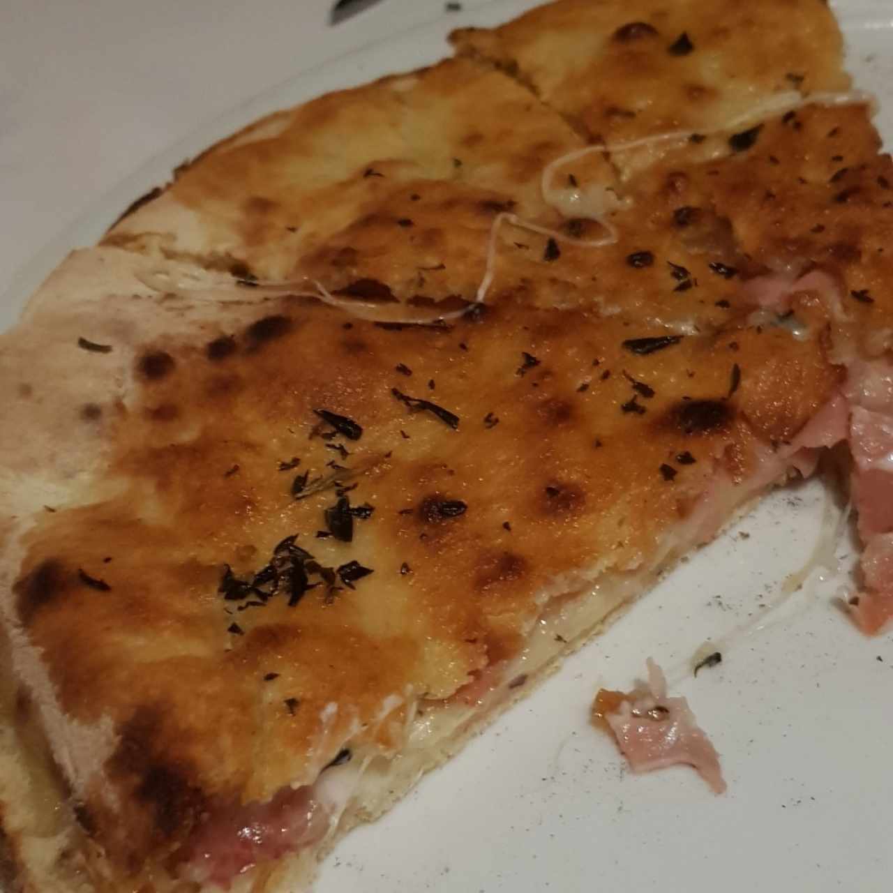 Focaccia de mortadela y mozarella