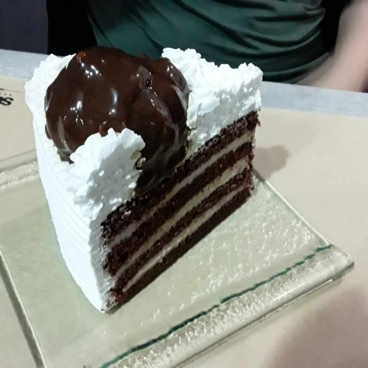 Slice de torta de Profiterol