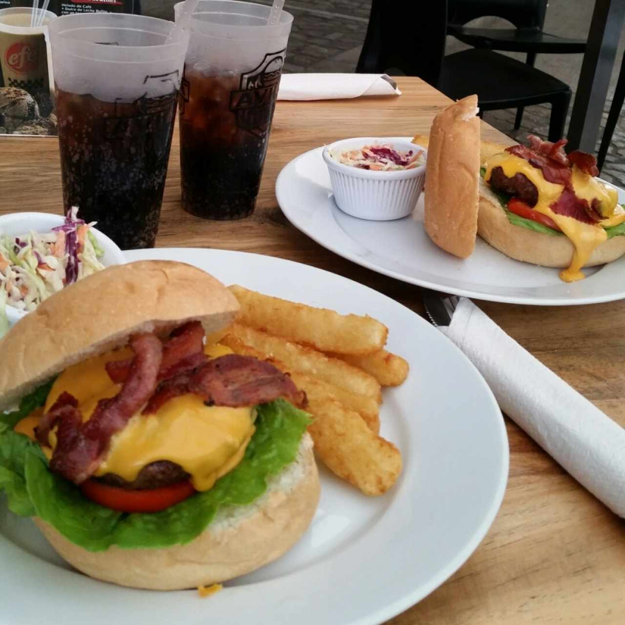 Hamburguesas Avila.