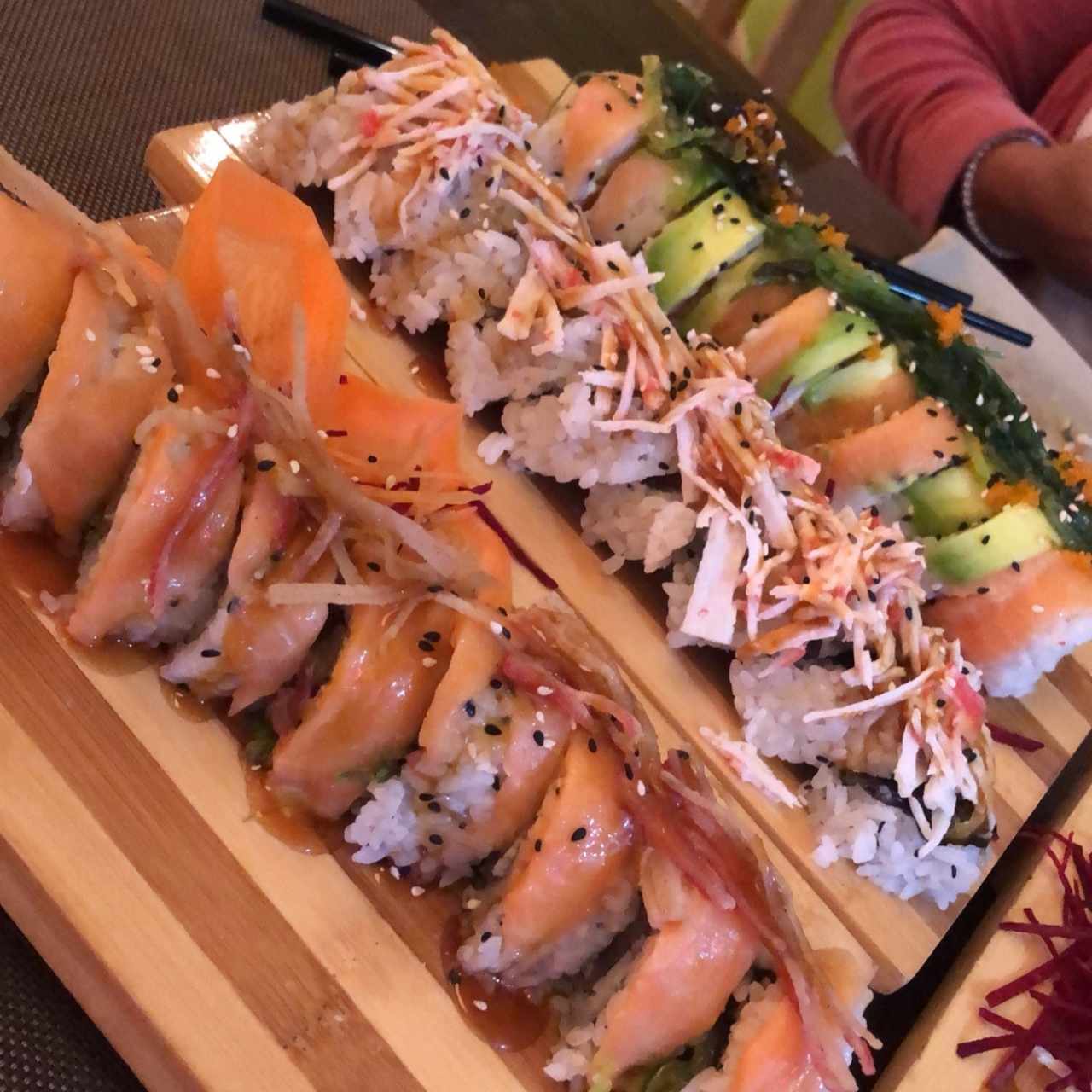 dragon roll, alaska especial y beijing roll