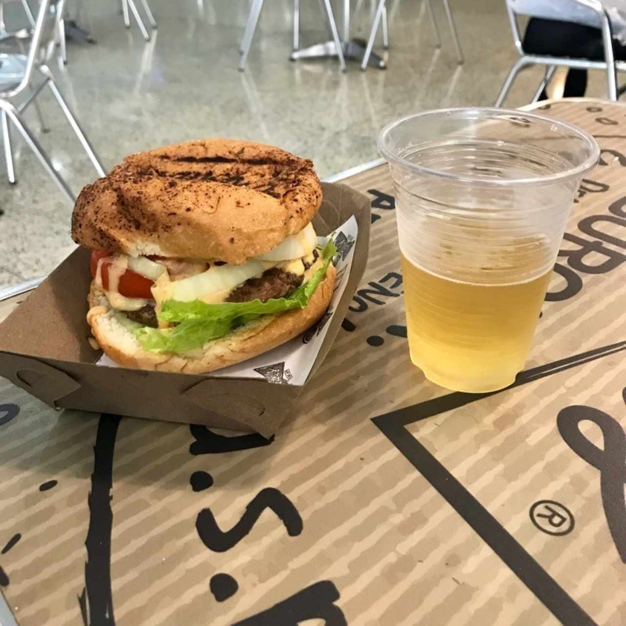 Hamburguesa clásica 