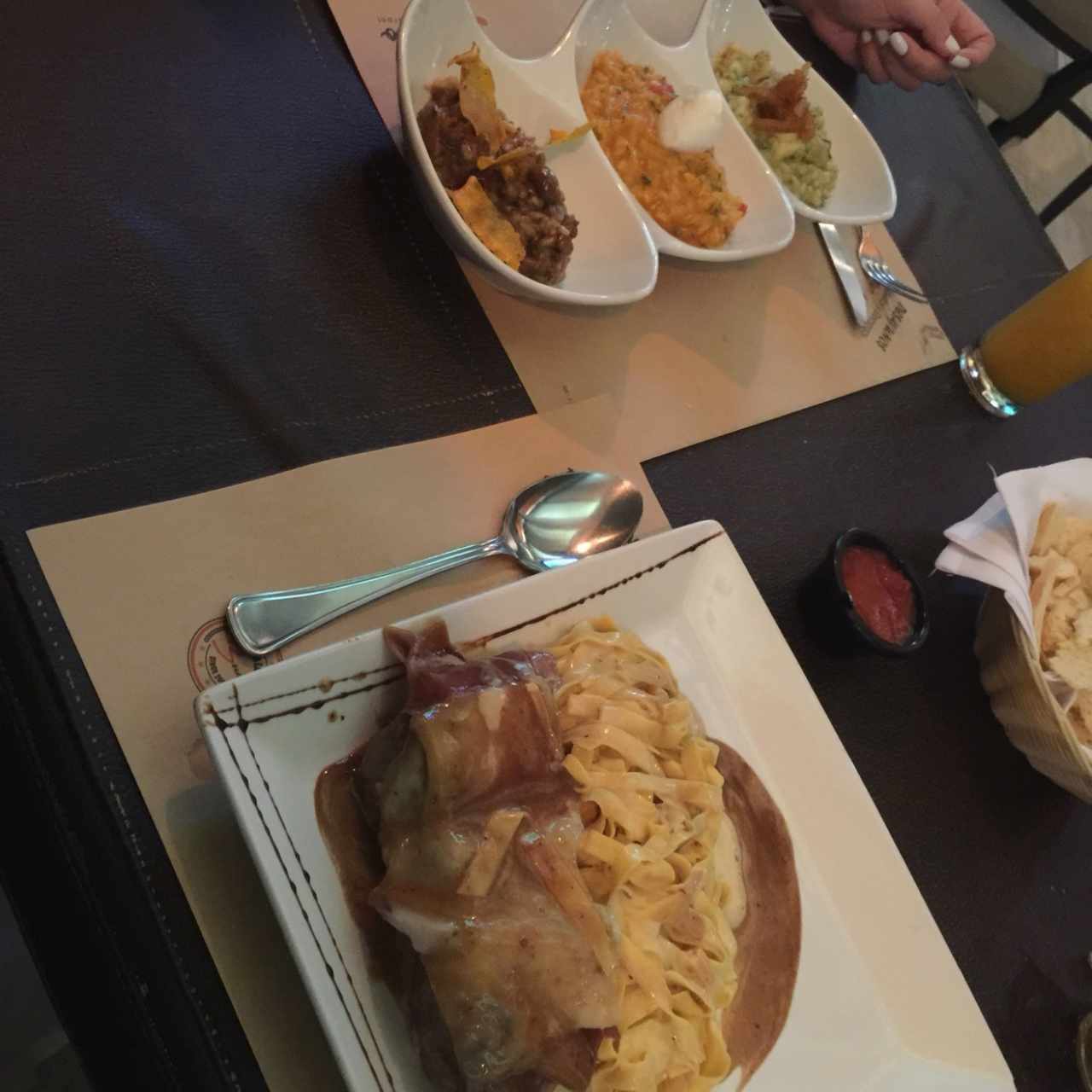 carpaccio de lomito y trio de rissotto