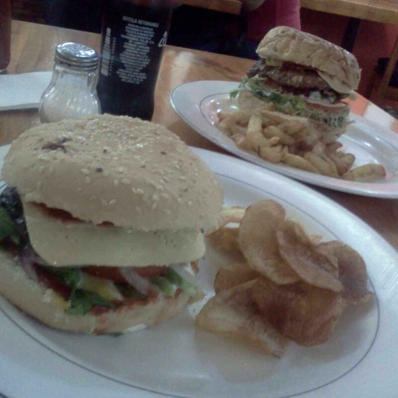 Hamburguesa Americana y Hamburguesa Clásica