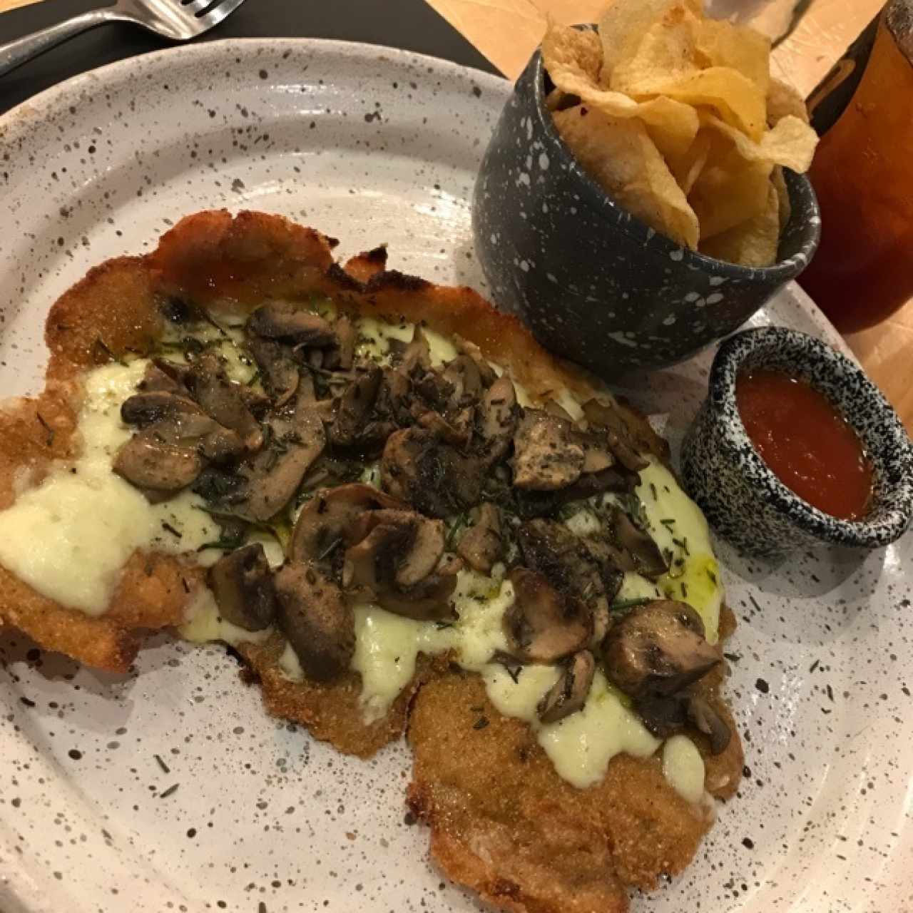 milanesa de pollo fungie 
