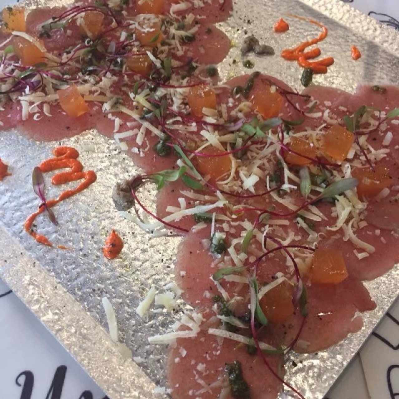 Carpaccio de res