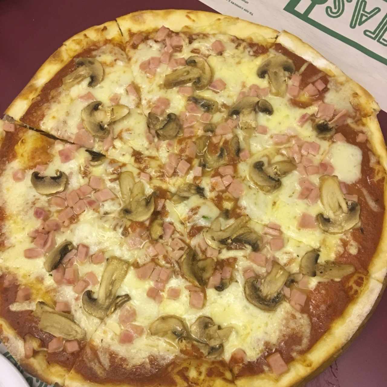 Pizzs Prosciutto y Funghi 14”
