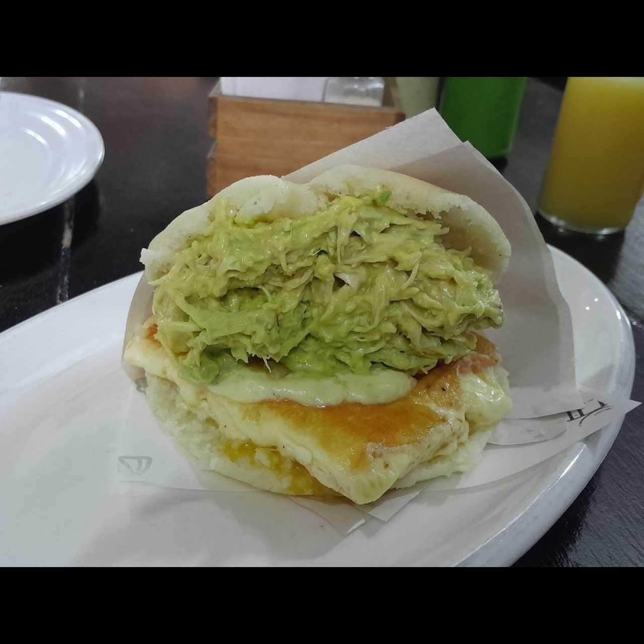 Arepa de Reina con queso a la plancha