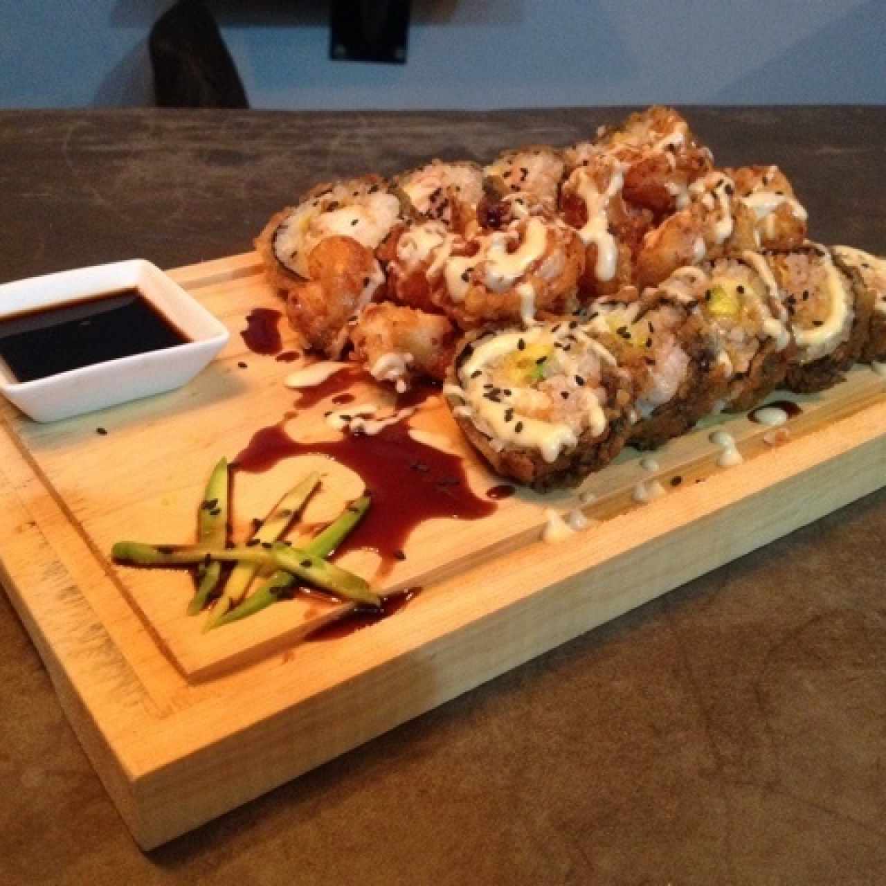 Pedido Especial: 1/2 ebi crunch 1/2 tiger tuna especial