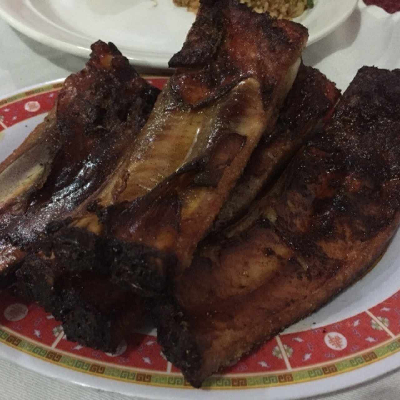 Costillas asadas, excelente..!