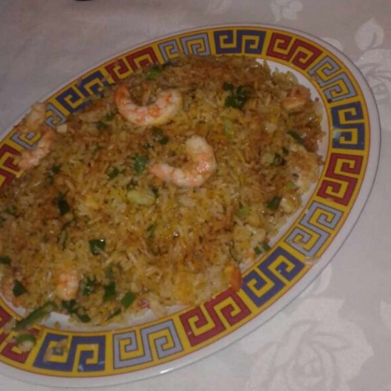 Arroz frito con camarones, excelente..!