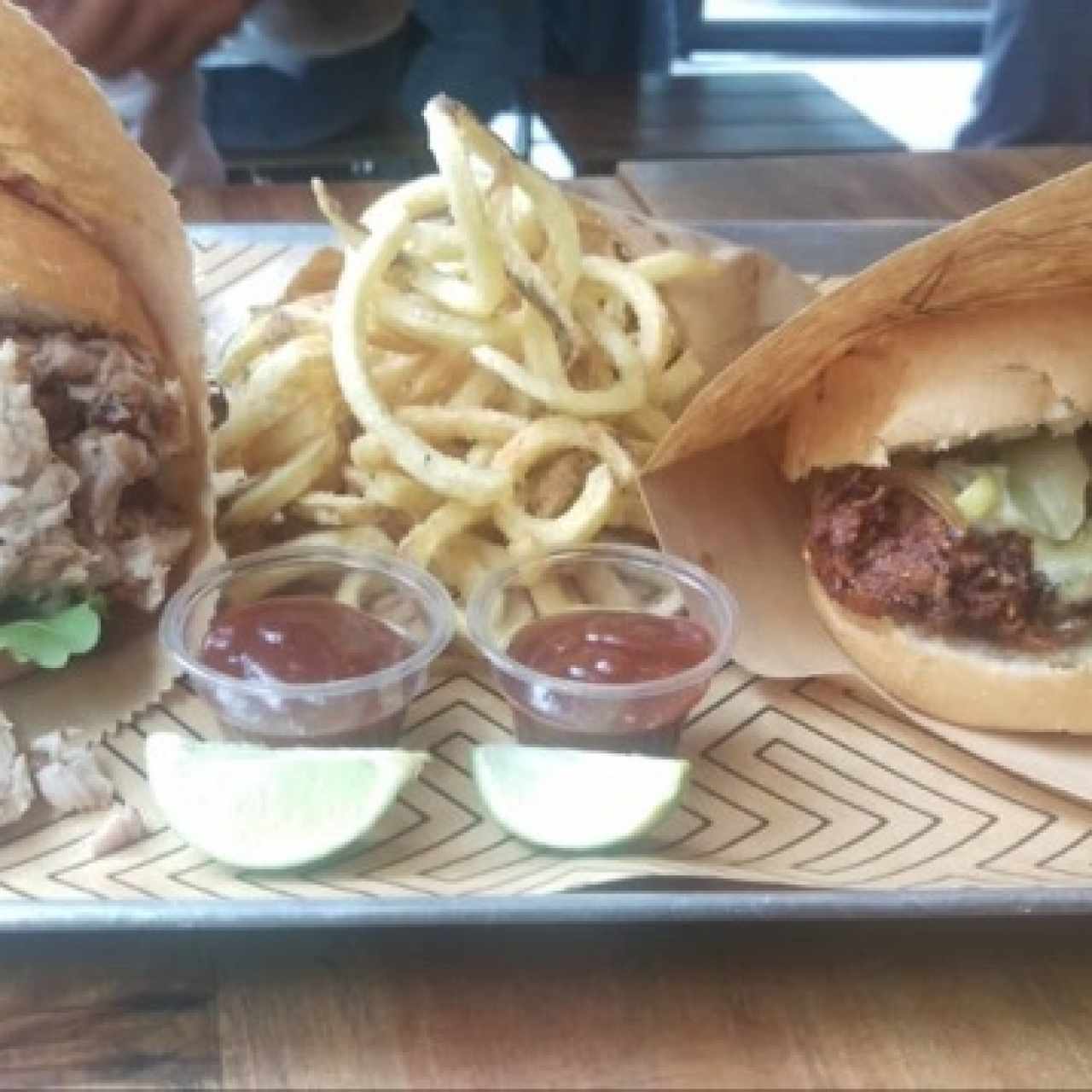 porchetta y pollo crispy 
