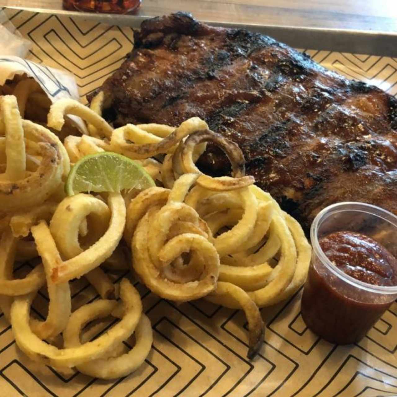 costilla BBQ en combo 