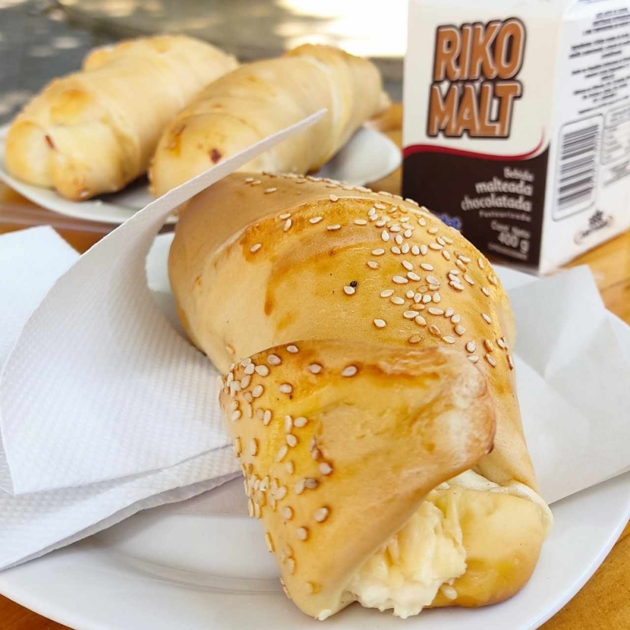 cachitos de jamón y queso crema 