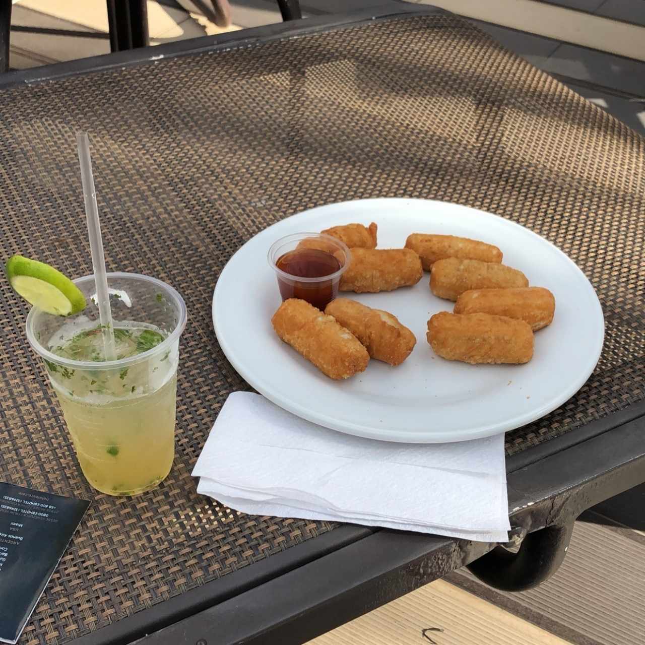 mojito y tequeños