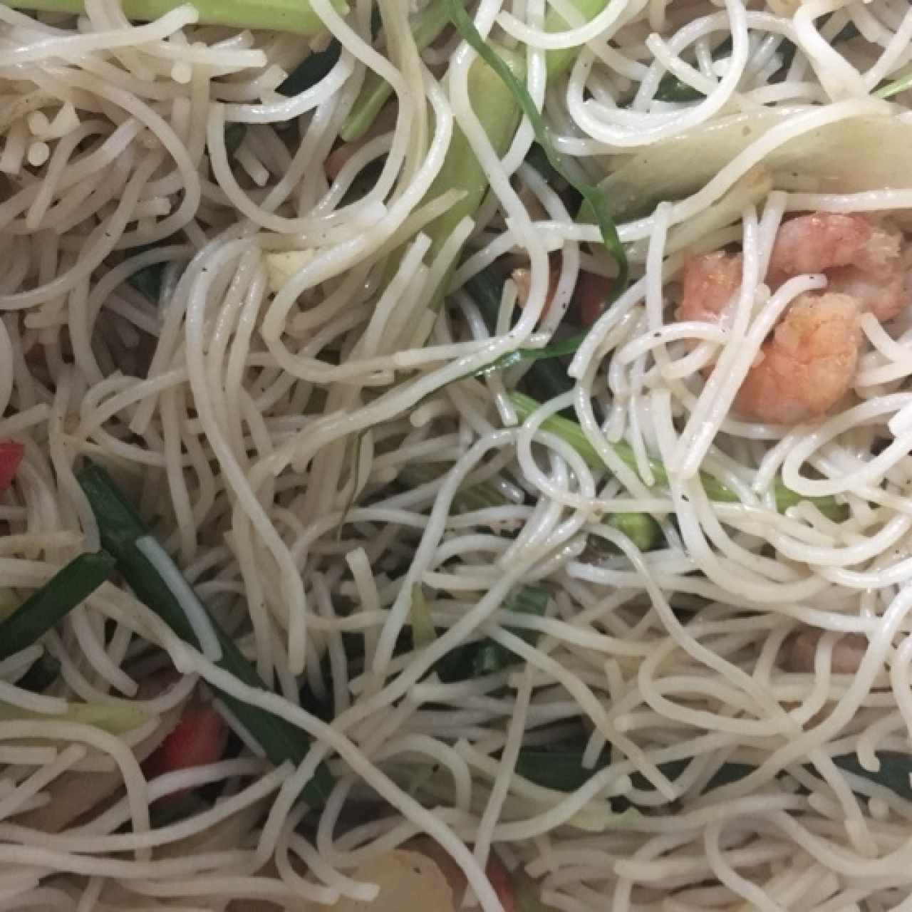 fideos de arroz con vegetales