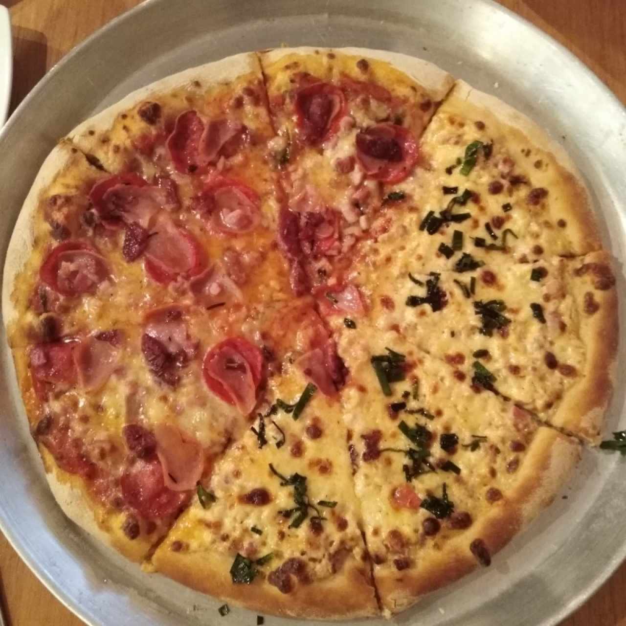 Meat's Pizza y Pizza Maravilla