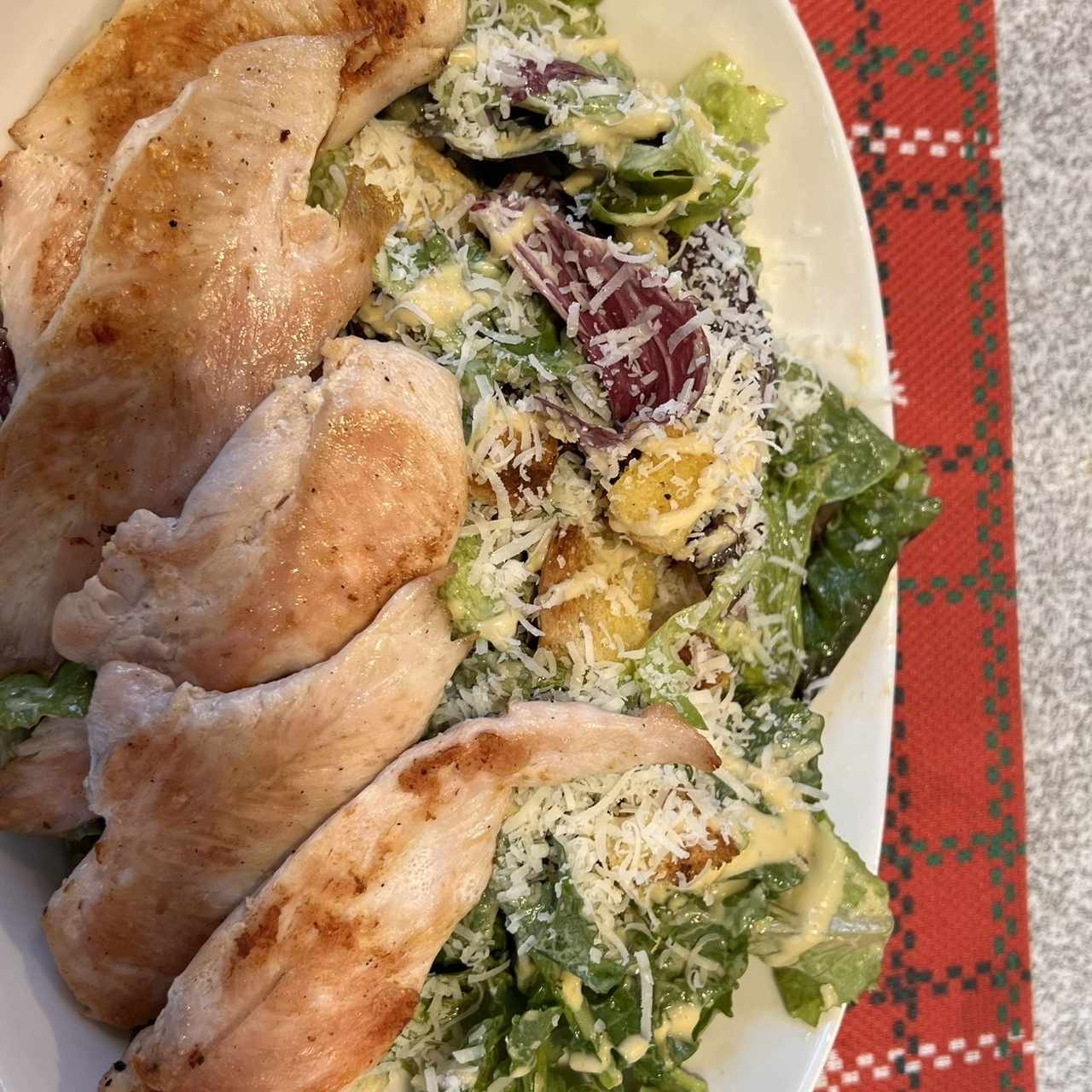 Ensalada Cesar con pollo 