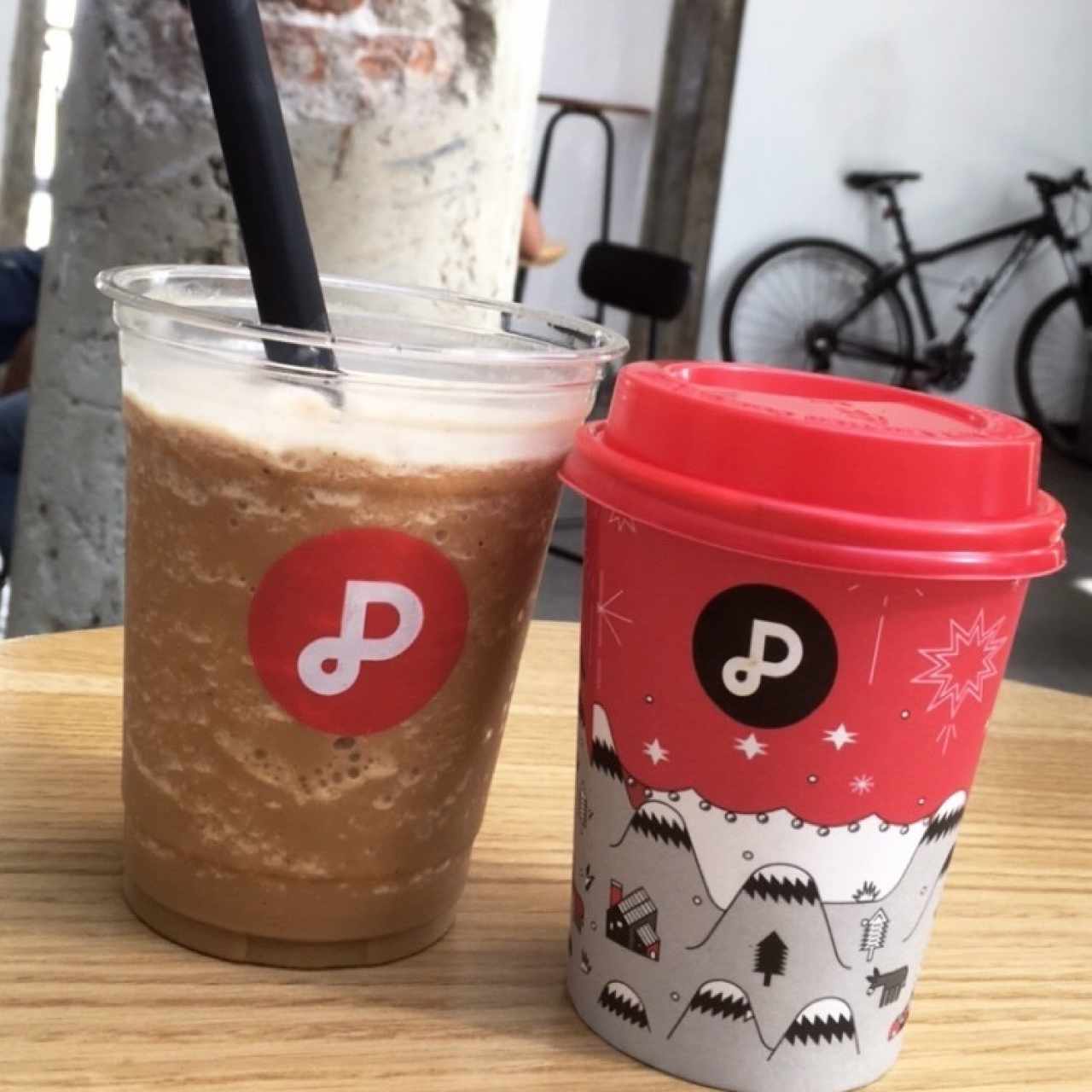 Frappucino y Café caliente