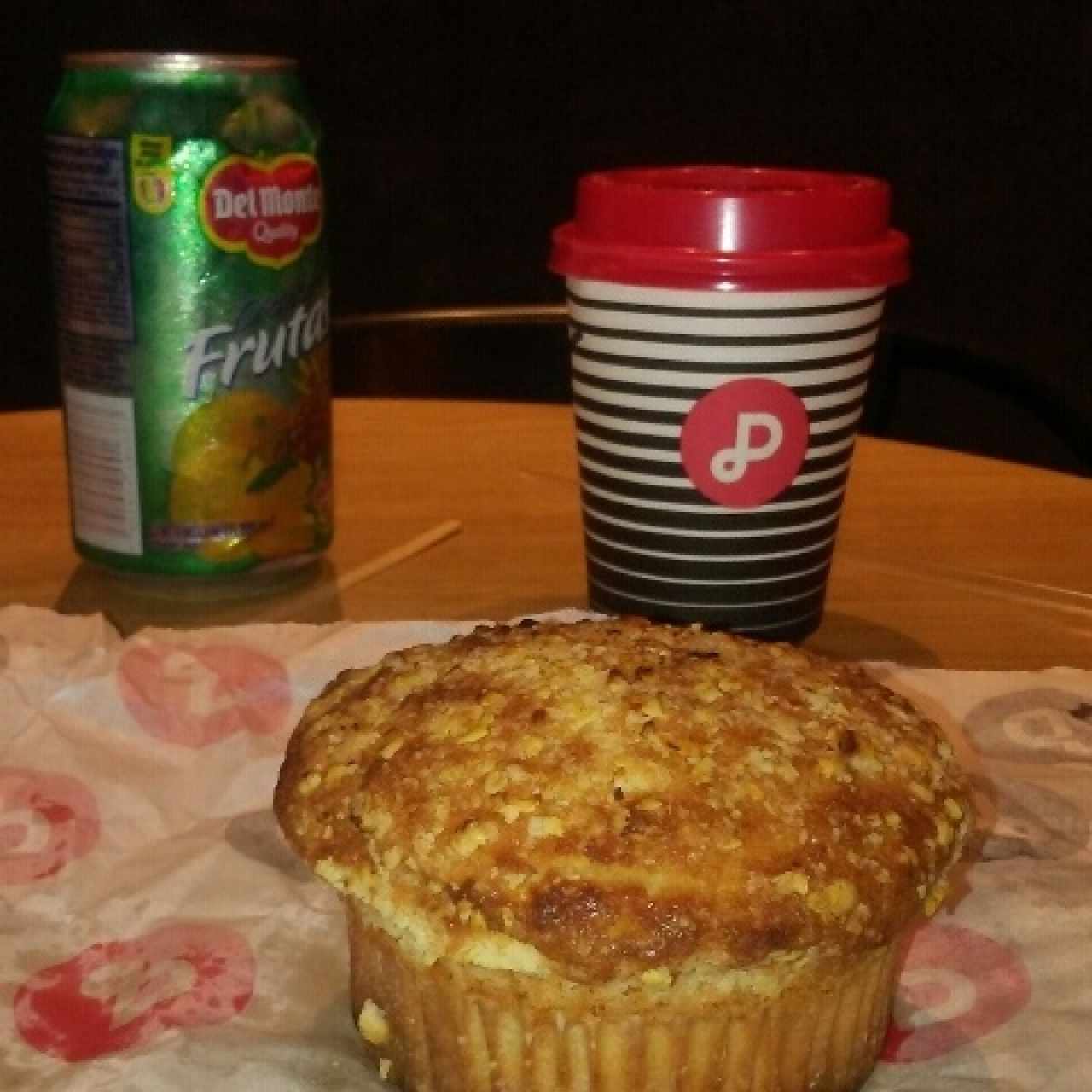 Muffin de Limón y capuchino