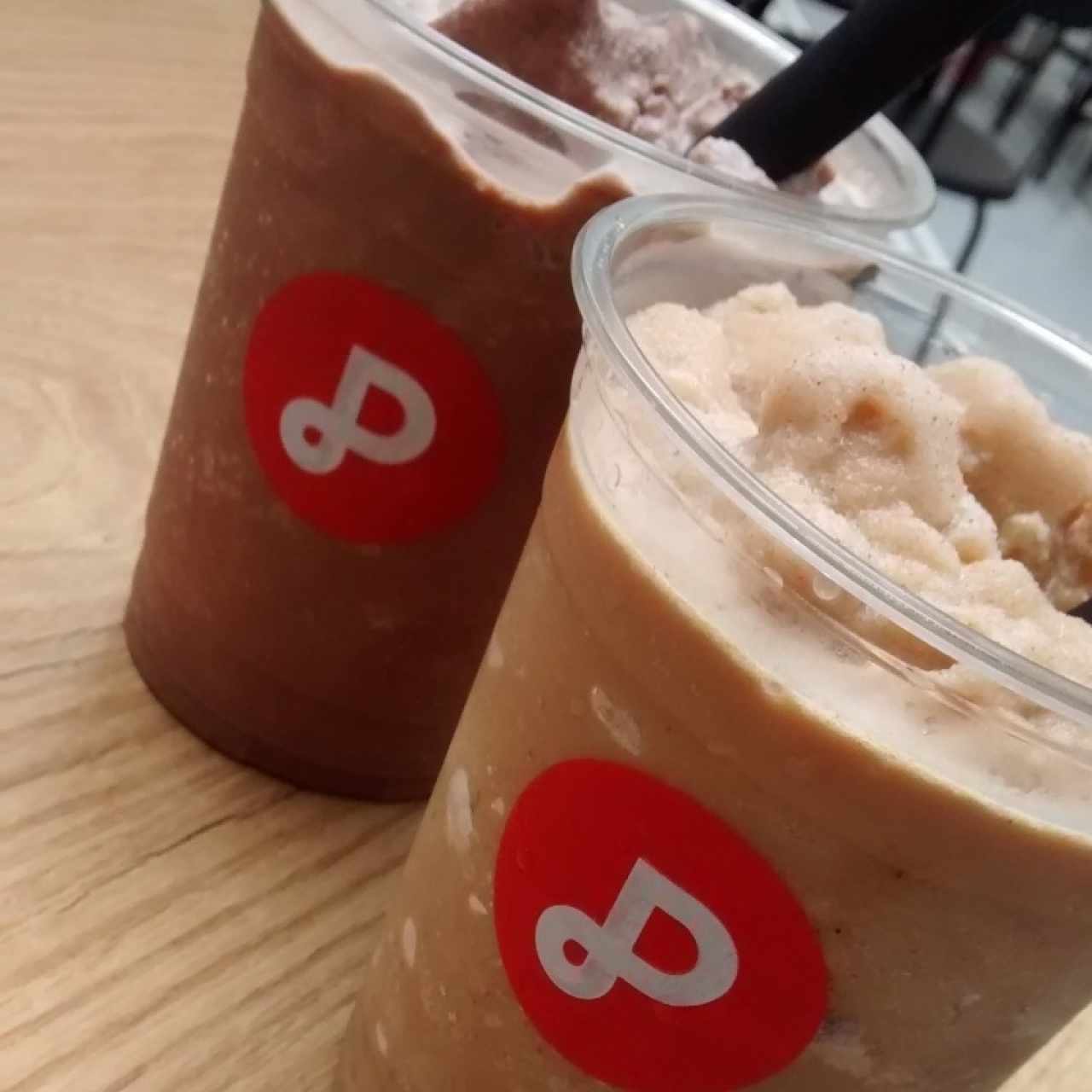 El tan Frappe de Cholante y yo más Frappuccino