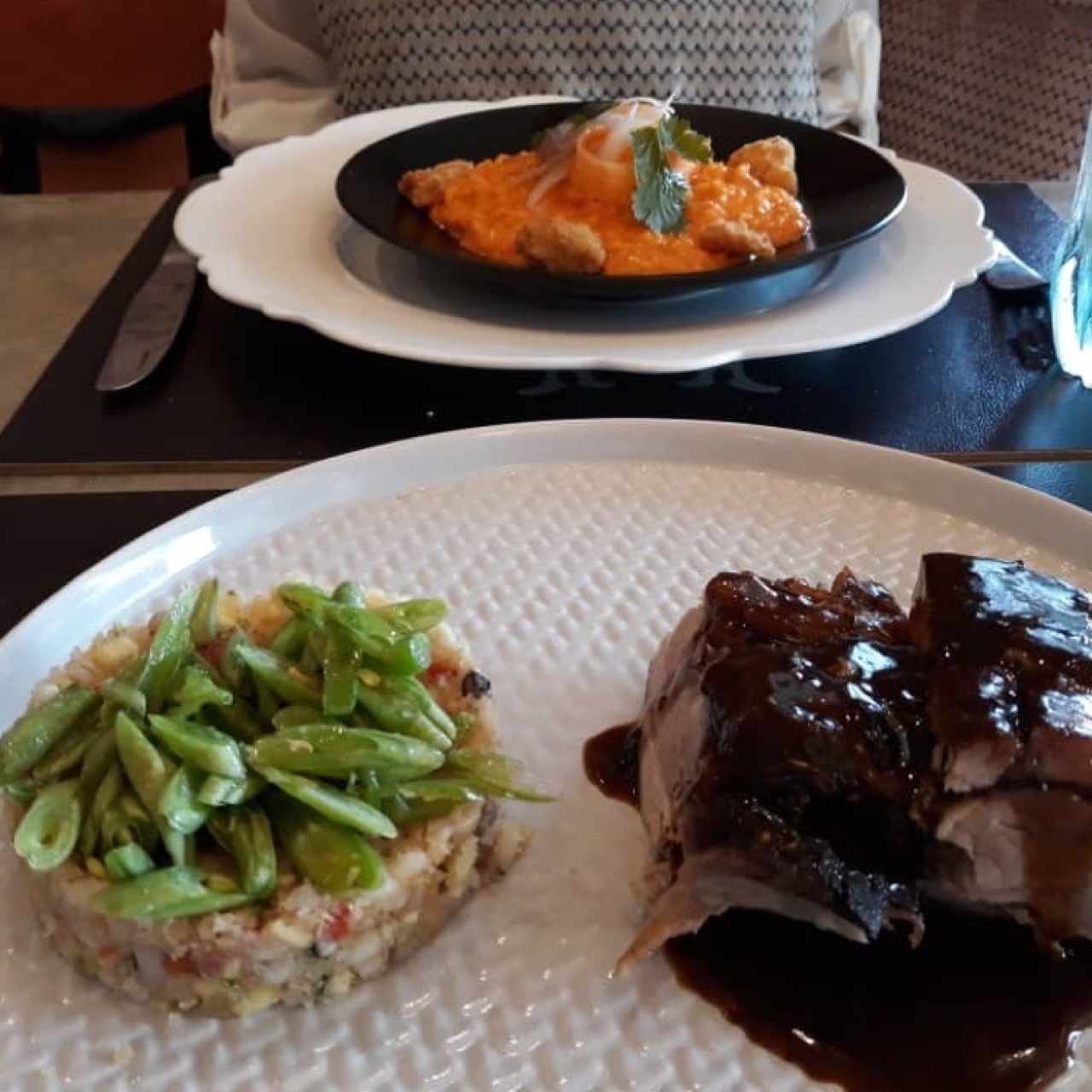 Costillas BBQ / Arroz criollo