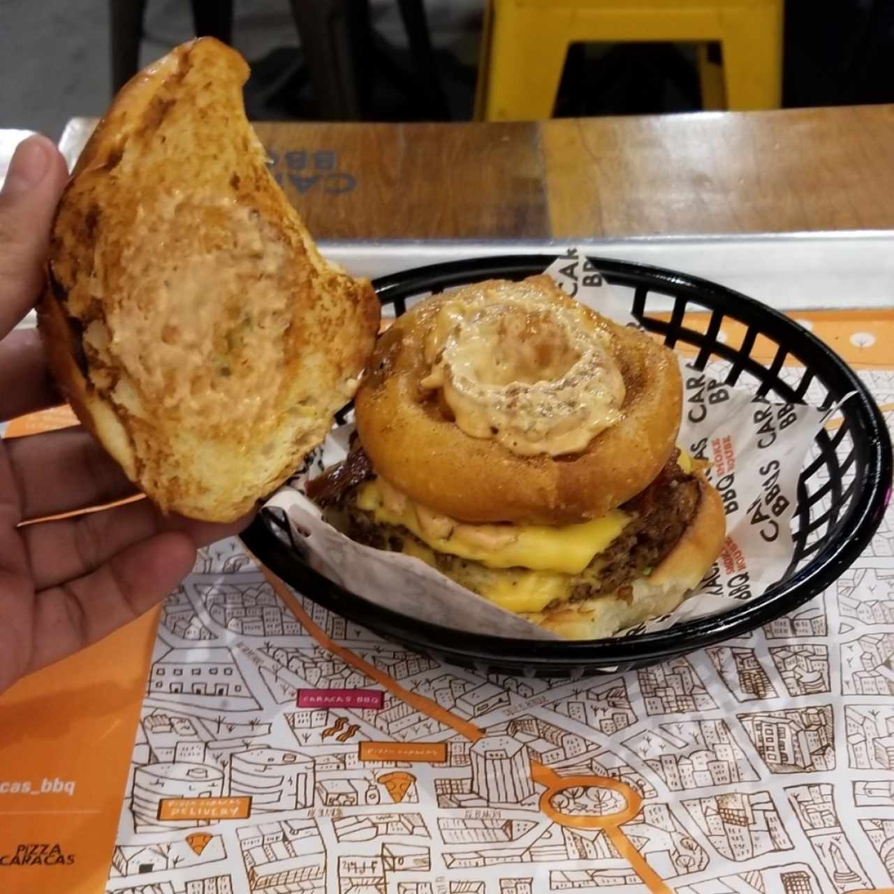 SÁNDWICHES - HOUSE BURGER