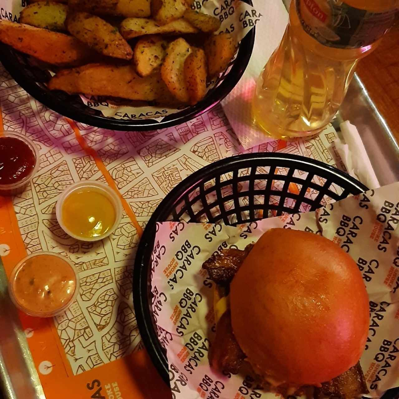 Bacon Cheese Burger + Papas Rusticas