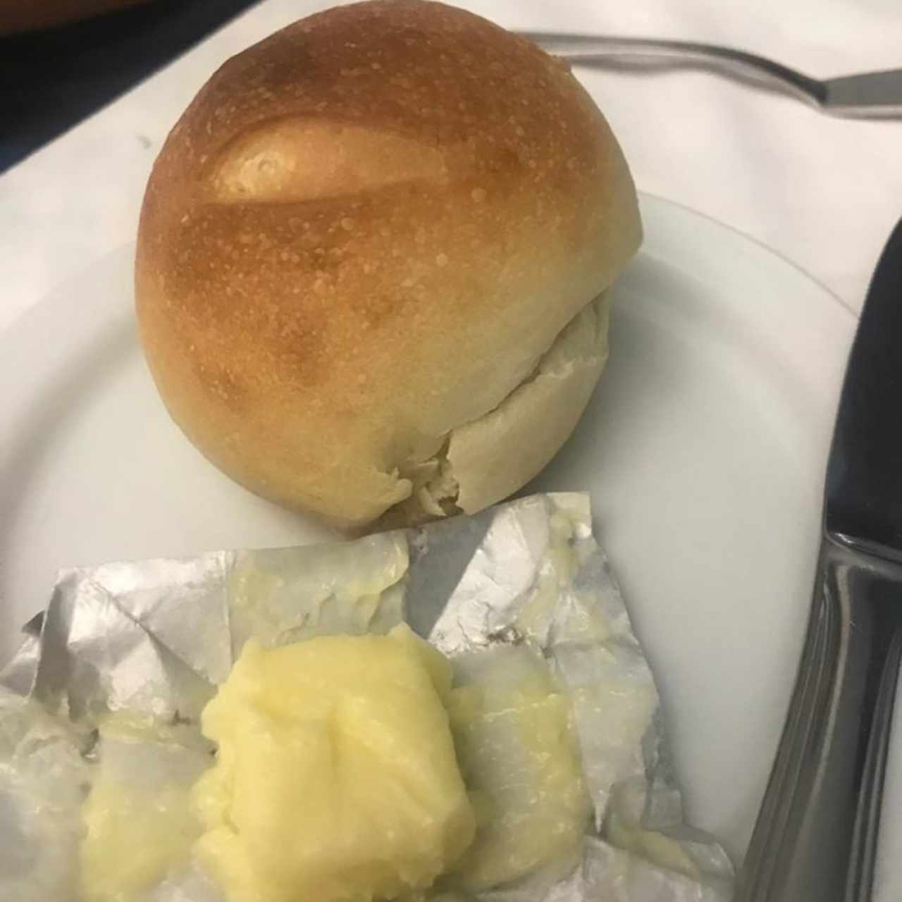 Pan Recién Horneado con Mantequilla, Espectacular 
