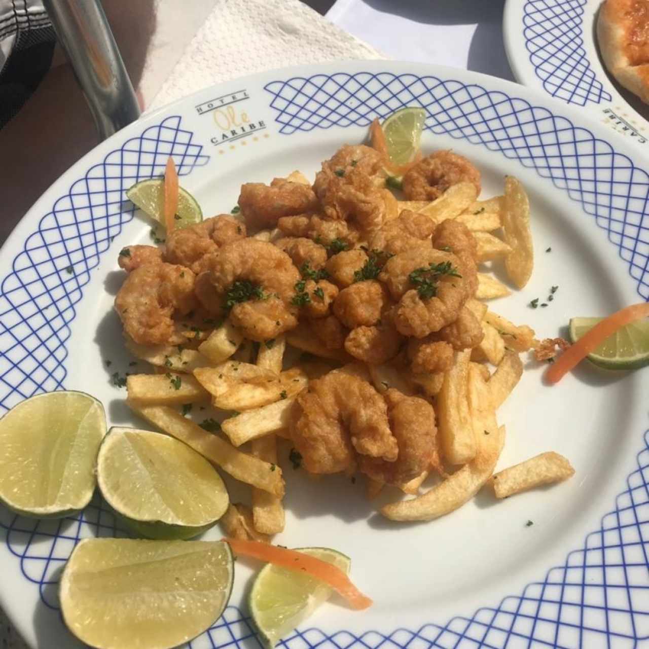 a Camarones Rebozados con Papas Fritas, Muy Buenos