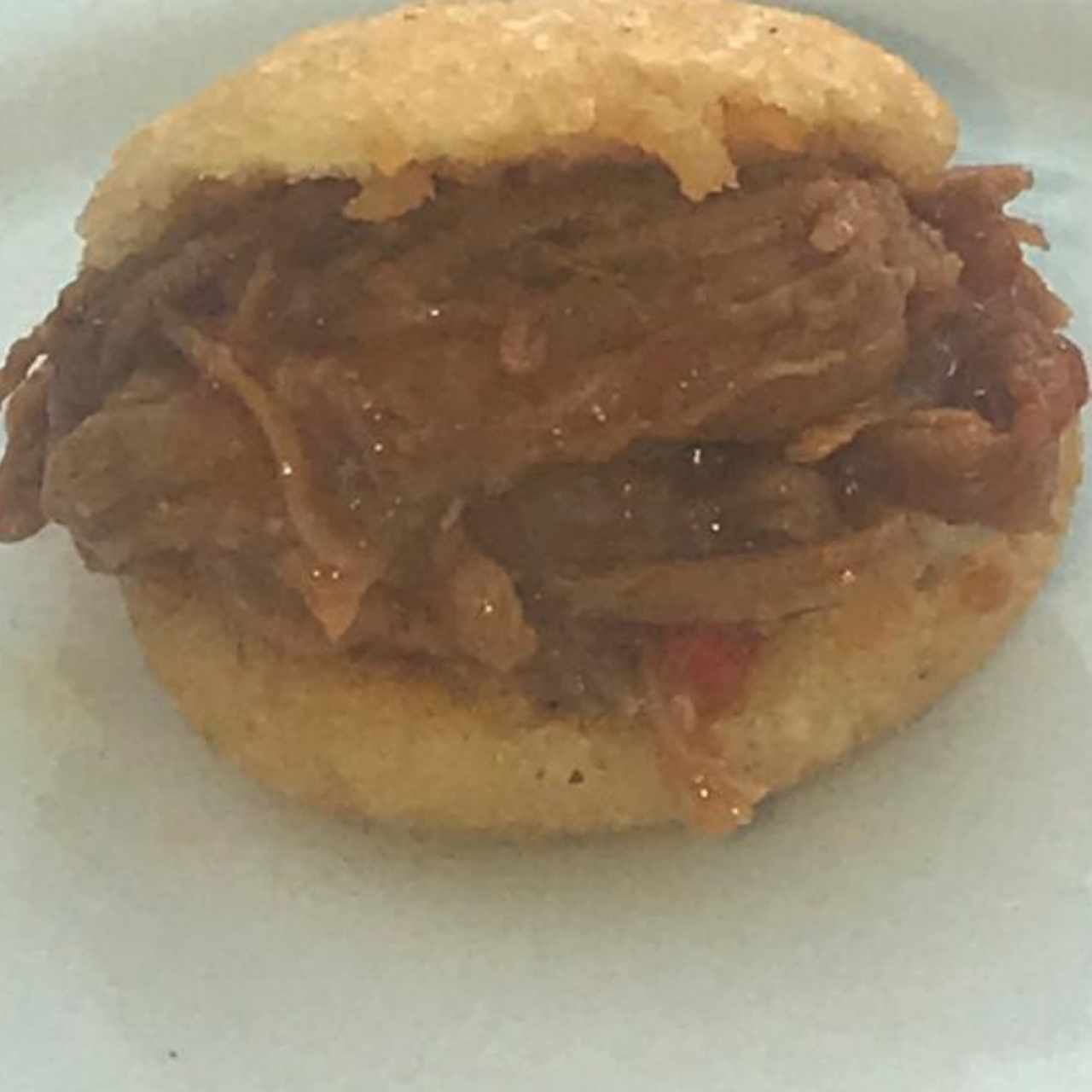 Arepita Frita Con Carne Mechada, Excelente 