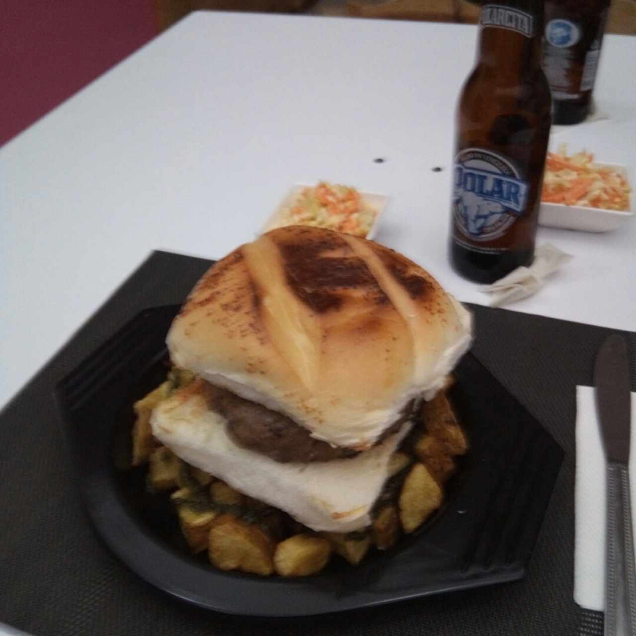 Hamburguesa de carne con chistorras