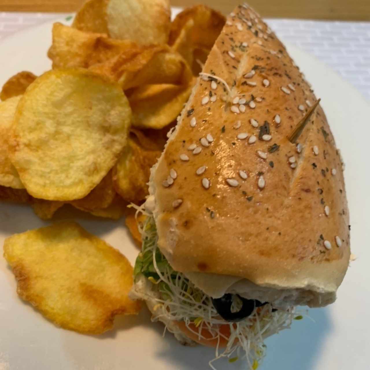 sandwich de atun con chips 