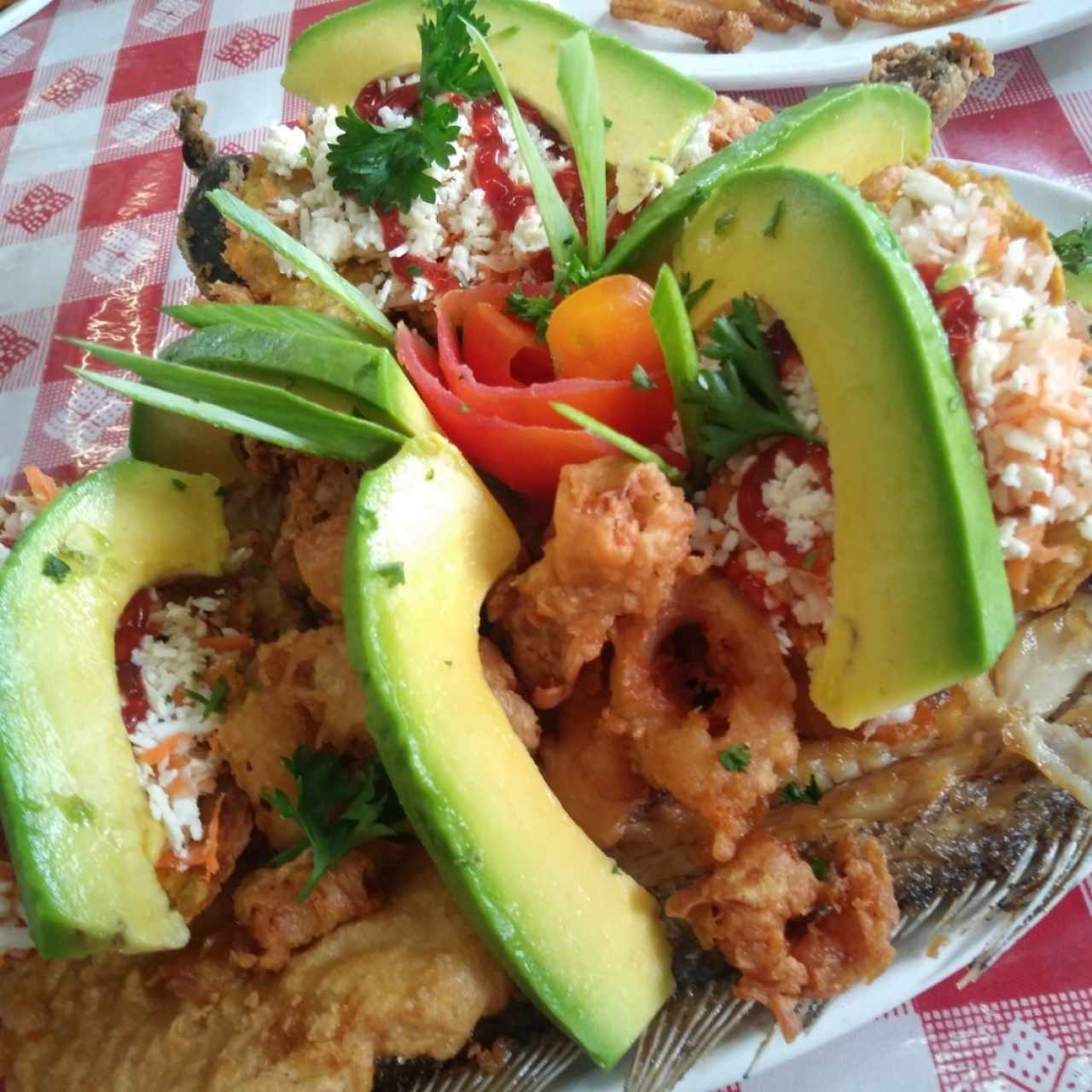 Mixto de Pescado y Mariscos