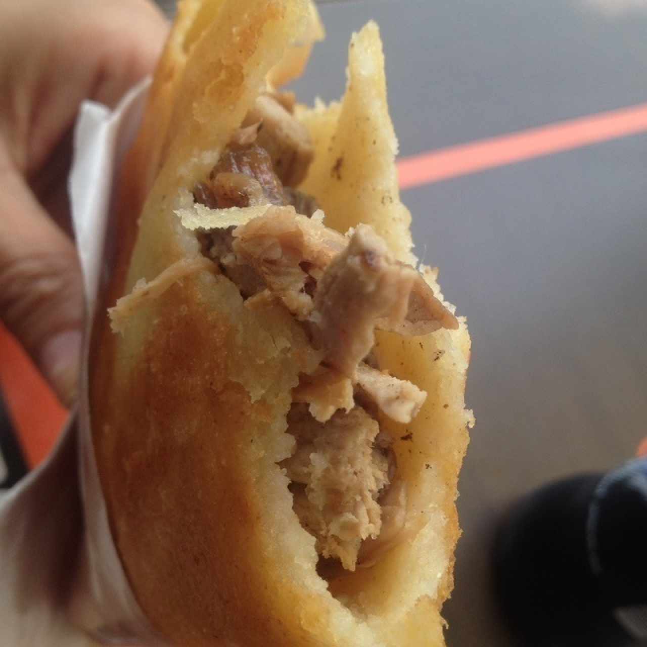 Deliciosa empanada de pernil