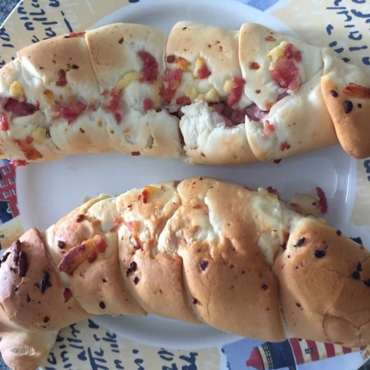 Cachitos de Jamon y Queso, muy buenos..!