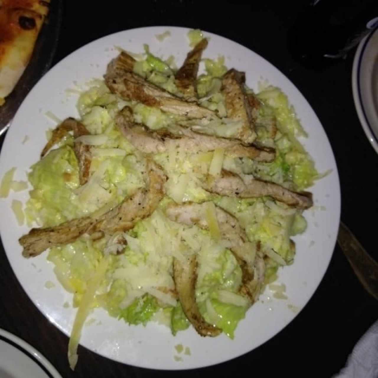 ensalada César con pollo 