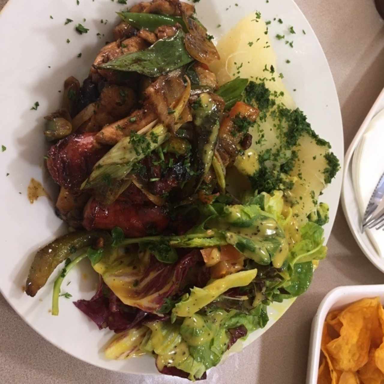 Parrilla de Pollo (yuca y ensalada mixta)