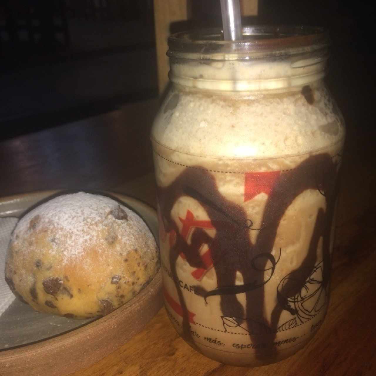 Pan de Chocolate + Frapuchino Mokka
