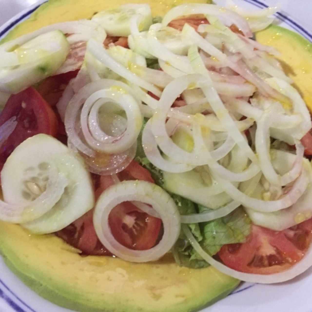 Ensalada Mixta, muy buena..!
