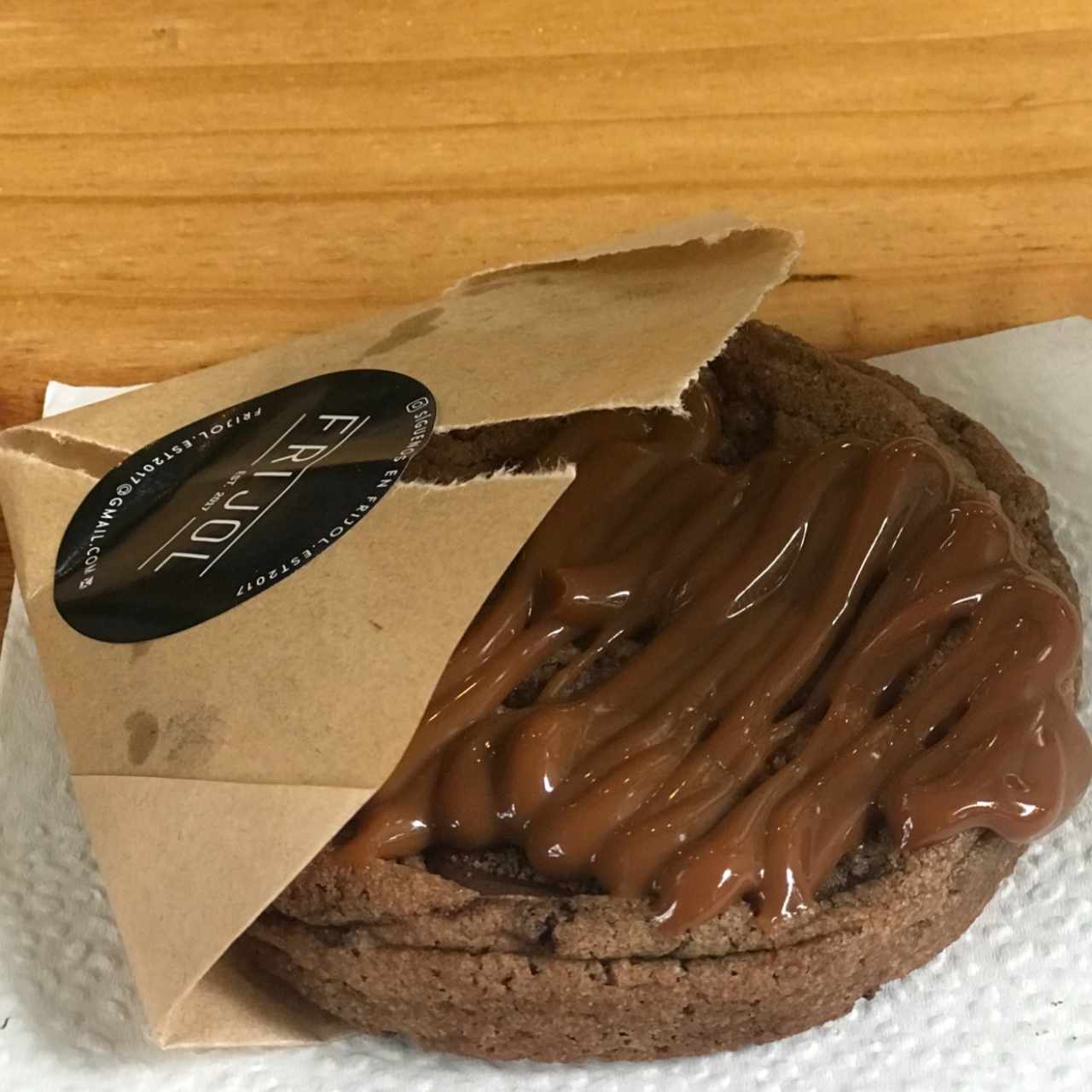Chocolate chip cookie con arequipe 