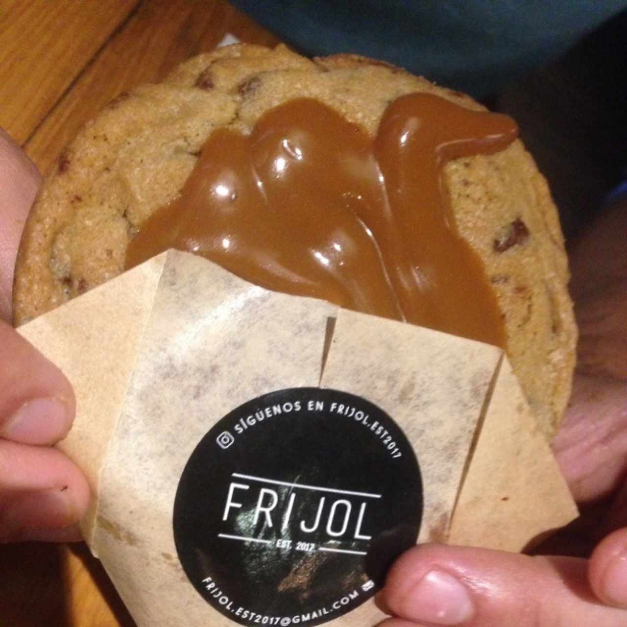 galleta de chocolate con arequipe