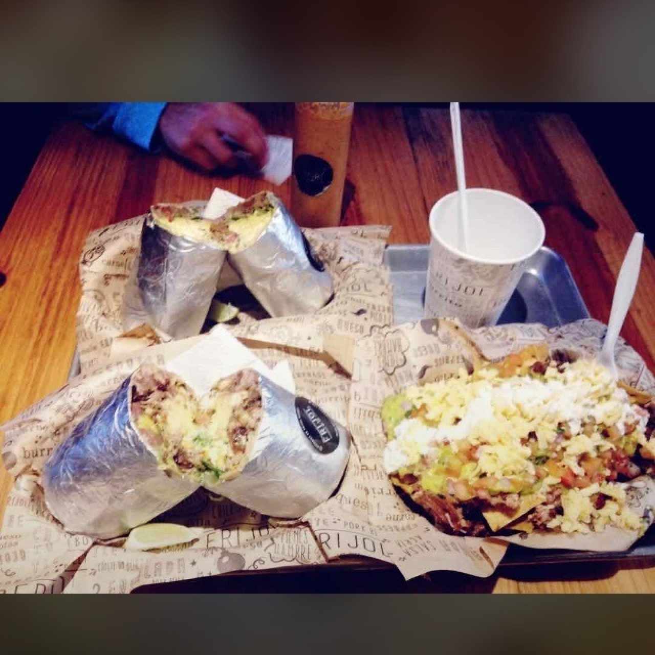 burritos y chips