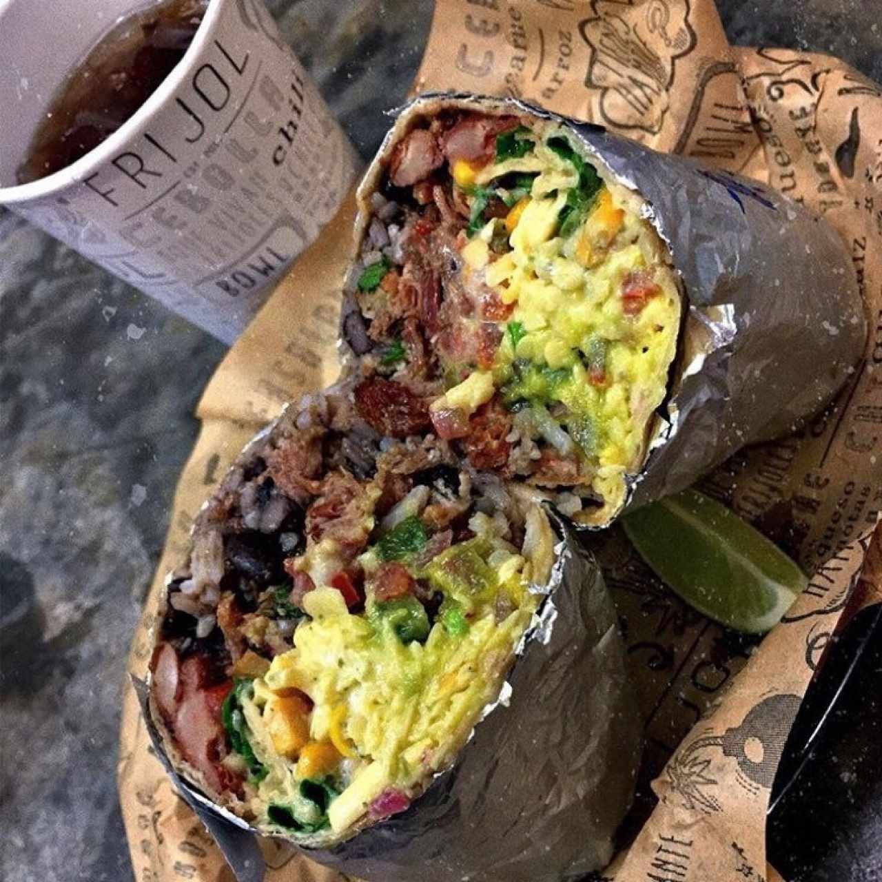 burrito de pernil 