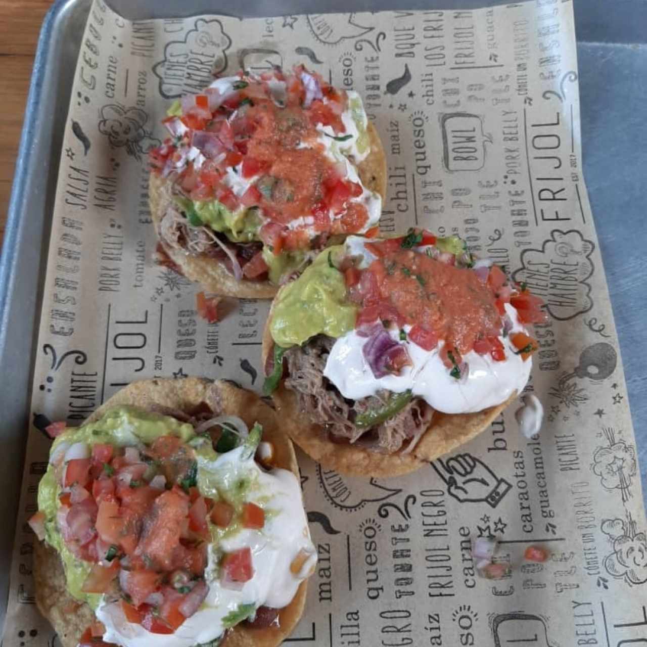 Tostadas de pernil