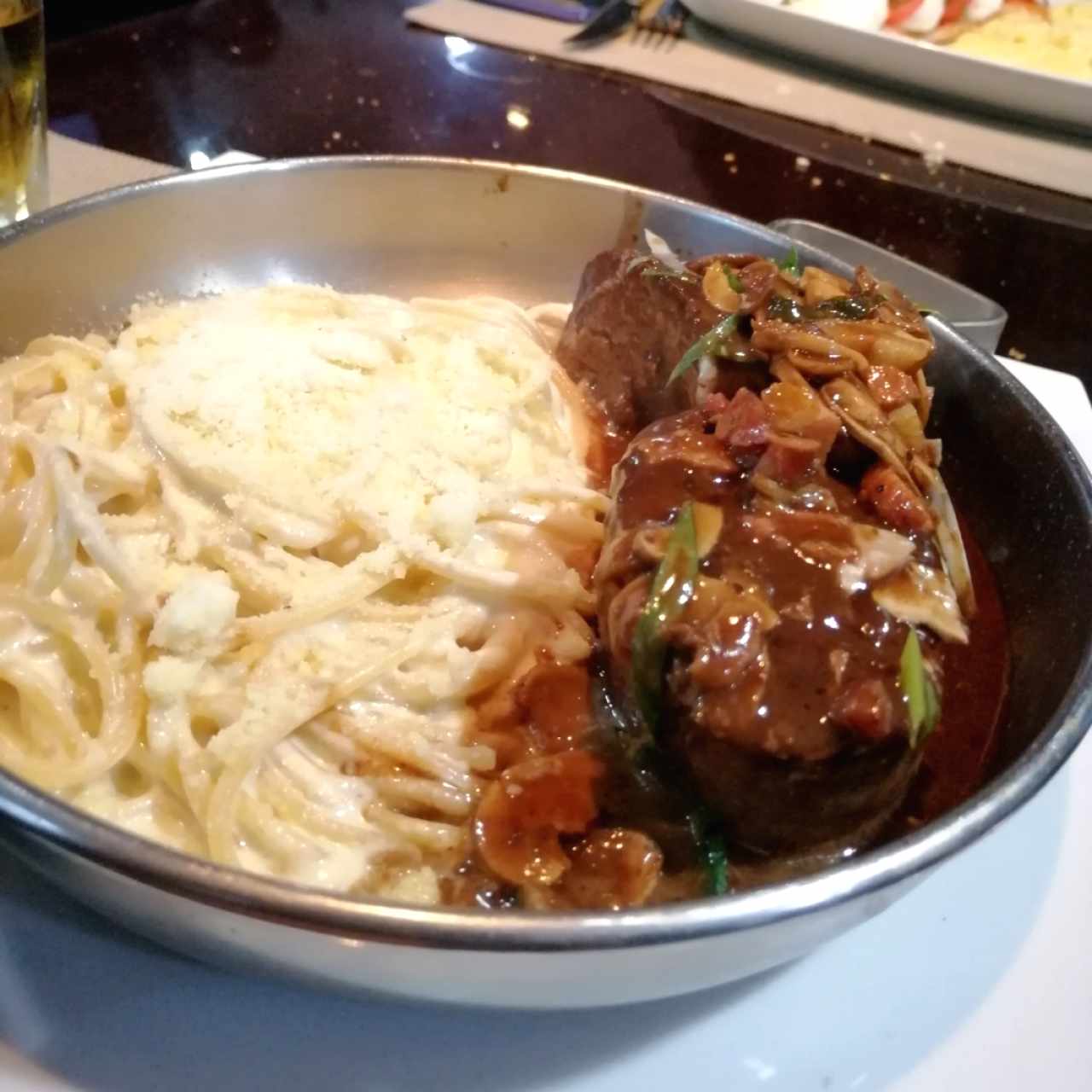 lomito en salsa cazador