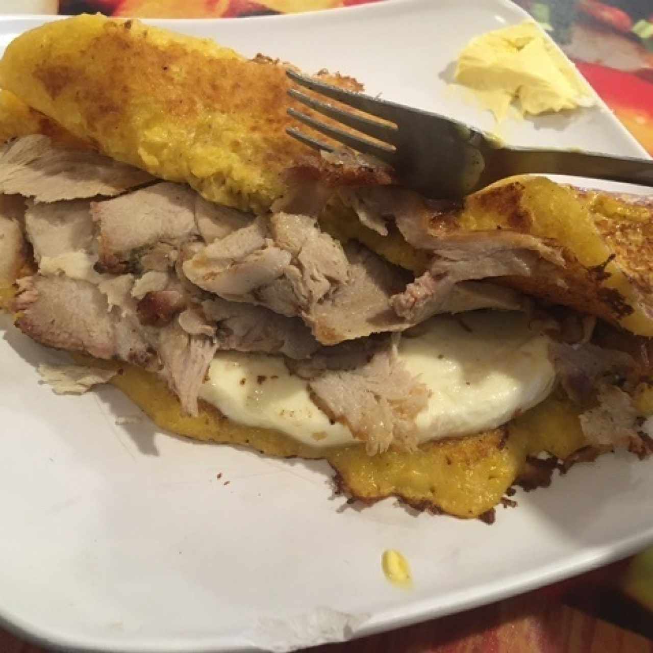 Cachapa de Pernil y Queso de Mano por dentro