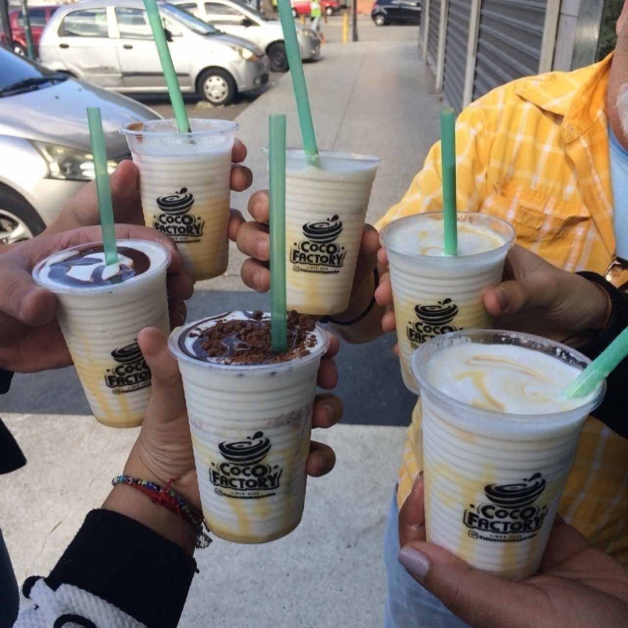 Cocadas Con Sirope & Topping