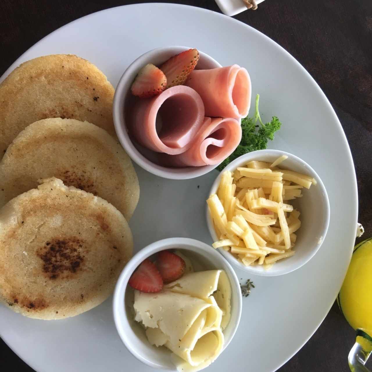 trio de arepas